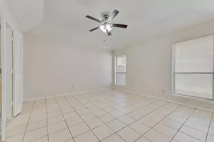 6423 Rising Meadow Dr, Arlington, TX 76018 - Photo 12