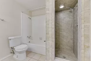 6423 Rising Meadow Dr, Arlington, TX 76018 - Photo 14