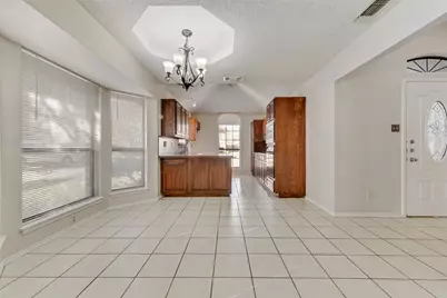 6423 Rising Meadow Drive, Arlington, TX 76018 - Photo 6