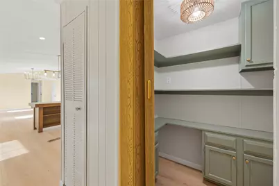 821 Flamingo Road, Granbury, TX 76049 - Photo 10