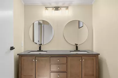 821 Flamingo Road, Granbury, TX 76049 - Photo 14