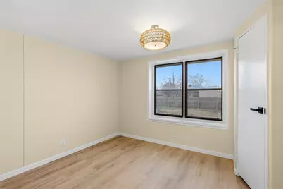 821 Flamingo Road, Granbury, TX 76049 - Photo 16