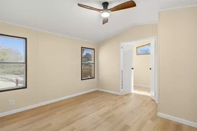 821 Flamingo Road, Granbury, TX 76049 - Photo 12