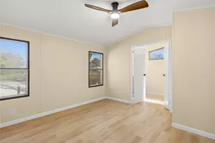 821 Flamingo Rd, Granbury, TX 76049 - Photo 12