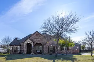 407 Miramar Cir, Weatherford, TX 76085 - Photo 2