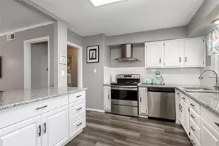 14019 Stardust Ln, Farmers Branch, TX 75234 - Photo 12