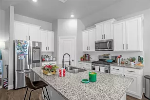 10708 Klondike Ln, Aubrey, TX 76227 - Photo 16