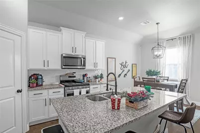 10708 Klondike Lane, Aubrey, TX 76227 - Photo 14