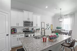 10708 Klondike Ln, Aubrey, TX 76227 - Photo 14