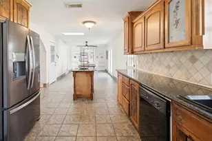 4933 Madella St, Haltom City, TX 76117 - Photo 10