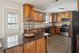 4933 Madella St, Haltom City, TX 76117 - Photo 8