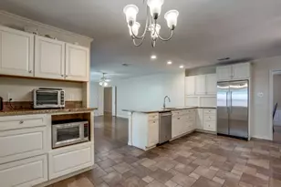 3731 Vancouver Dr, Dallas, TX 75229 - Photo 10