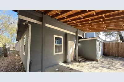 2022 Bourbon Street, Dallas, TX 75226 - Photo 2