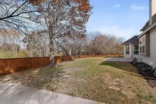 7937 Ember Oaks Dr, North Richland Hills, TX 76182 - Photo 38