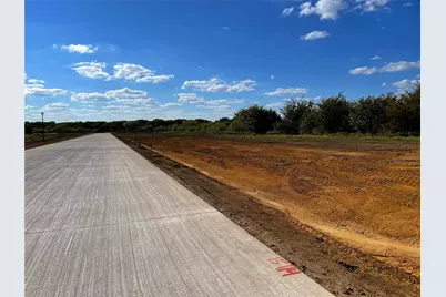 720 Vest Lane, Pilot Point, TX 76258 - Photo 8