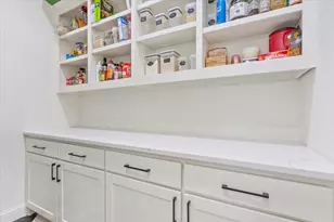 10229 Creekside Ln, Waco, TX 76712 - Photo 18