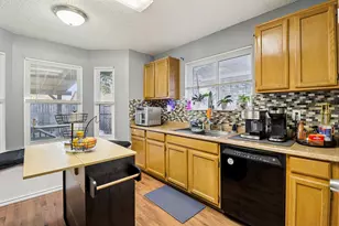 1103 Trenton Ln, Euless, TX 76040 - Photo 4