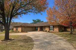 2814 Augusta Ln, Arlington, TX 76012 - Photo 6