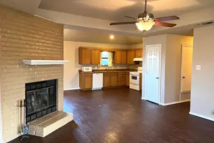 624 Johnathon Ct, Joshua, TX 76058 - Photo 4