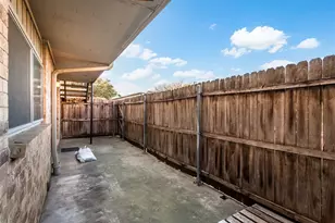 10248 Regal Oaks Dr, Dallas, TX 75230 - Photo 18