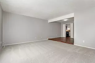 10248 Regal Oaks Dr, Dallas, TX 75230 - Photo 2