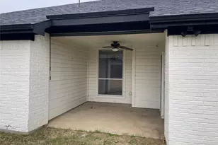 1014 Thistle Meade Cir, Burleson, TX 76028 - Photo 18