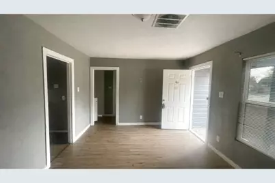 4853 Vinetta Drive, Fort Worth, TX 76119 - Photo 6