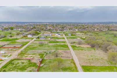 9332 Sunrise Drive, Fort Worth, TX 76134 - Photo 10