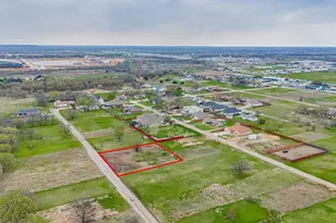 9332 Sunrise Dr, Fort Worth, TX 76134 - Photo 1