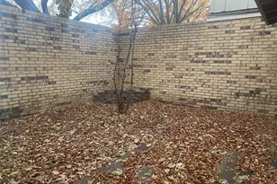 501 Towne House Ln, Richardson, TX 75081 - Photo 2