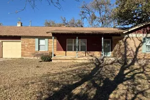 504 W Pioneer St, Rising Star, TX 76471 - Photo 2