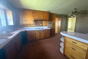 504 W Pioneer St, Rising Star, TX 76471 - Photo 8