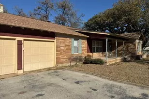 504 W Pioneer St, Rising Star, TX 76471 - Photo 4