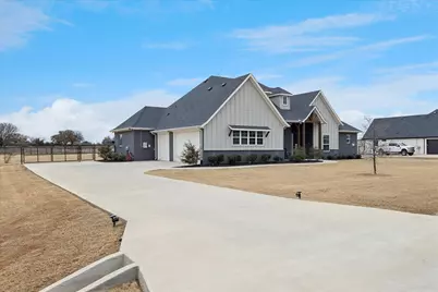 112 Friendship Way, Boyd, TX 76023 - Photo 2