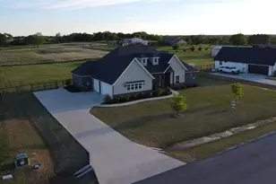 112 Friendship Wy, Boyd, TX 76023 - Photo 2