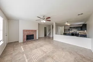 2454 Meadowgate Ln, Lancaster, TX 75134 - Photo 20