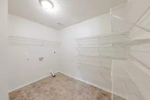 2454 Meadowgate Ln, Lancaster, TX 75134 - Photo 24