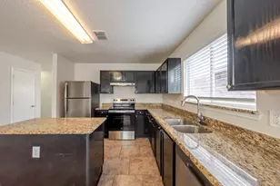 2454 Meadowgate Ln, Lancaster, TX 75134 - Photo 14