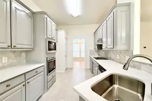 2201 Greendale Ct, Bedford, TX 76022 - Photo 6