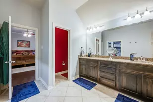 6920 Kingdom Estates Dr, Dallas, TX 75236 - Photo 30