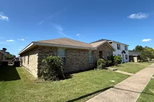 1936 Encino Dr, Lancaster, TX 75146 - Photo 2
