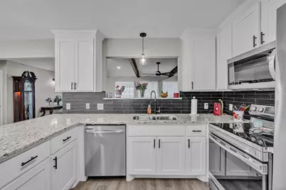 1908 Thousand Oaks Drive, Burleson, TX 76028 - Photo 10