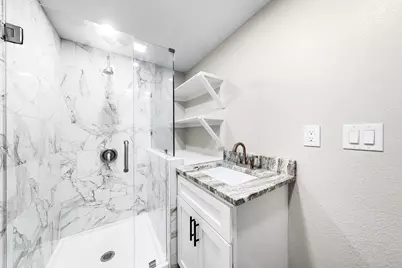 305 Gaskins Street, Como, TX 75431 - Photo 22