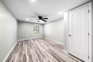 305 Gaskins St, Como, TX 75431 - Photo 16