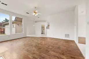 1517 Willowross Dr, Lewisville, TX 75077 - Photo 10