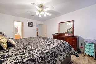 101 Fairbanks Dr, Garland, TX 75043 - Photo 18