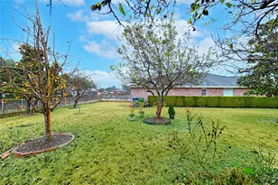 101 Fairbanks Dr, Garland, TX 75043 - Photo 32