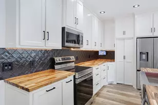 319 S Pecan St, Bells, TX 75414 - Photo 10