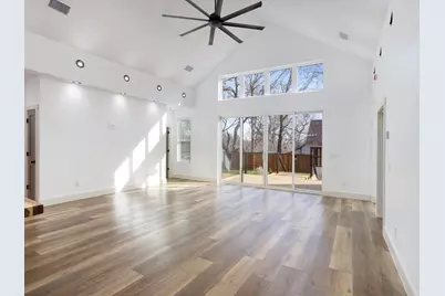 319 S Pecan Street, Bells, TX 75414 - Photo 6