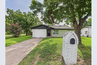 610 Erie Street, Cleburne, TX 76031 - Photo 2